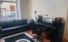 2 Zimmer Wohnung Ideal für Singles und Partner !!!